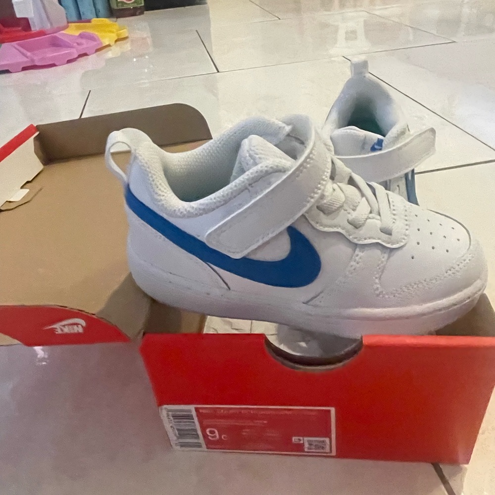 Nike Kids White and Blue Sneakers